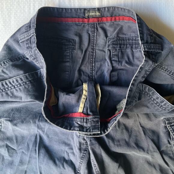 St. John's Bay Men’s Cargo Khaki Shorts w Side Pockets size 40, Blue - Picture 11 of 12